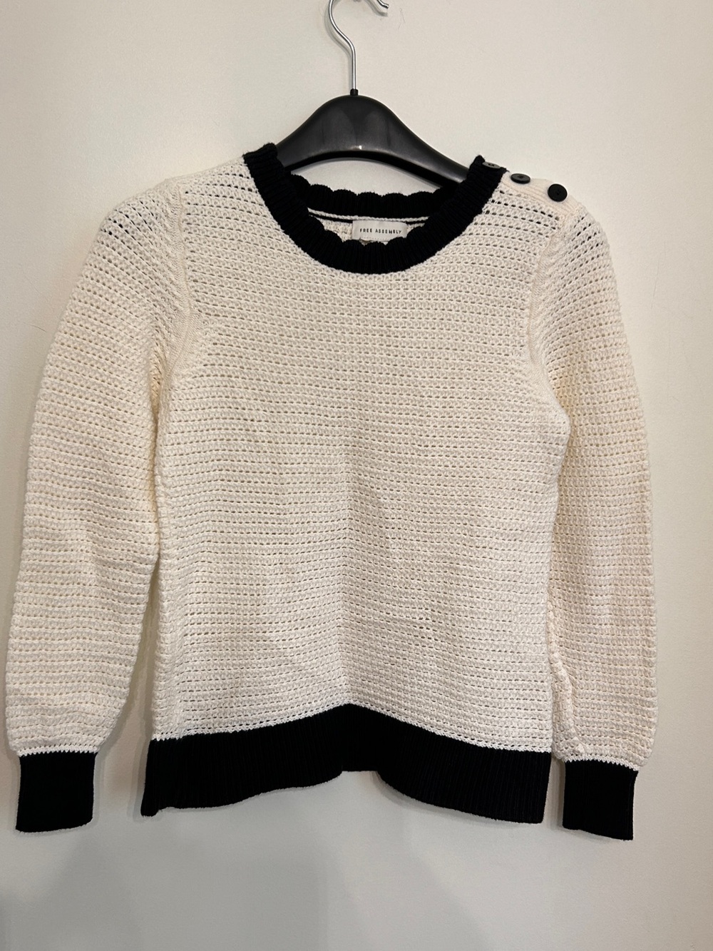 NWOT FREE ASSEMBLY KNIT SWEATER